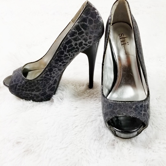 Shi | Black Leopard Peeptoe Heels - Picture 3 of 6